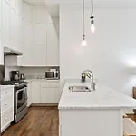 4Br Gem On Gravier Close To Dining & Souvenirs